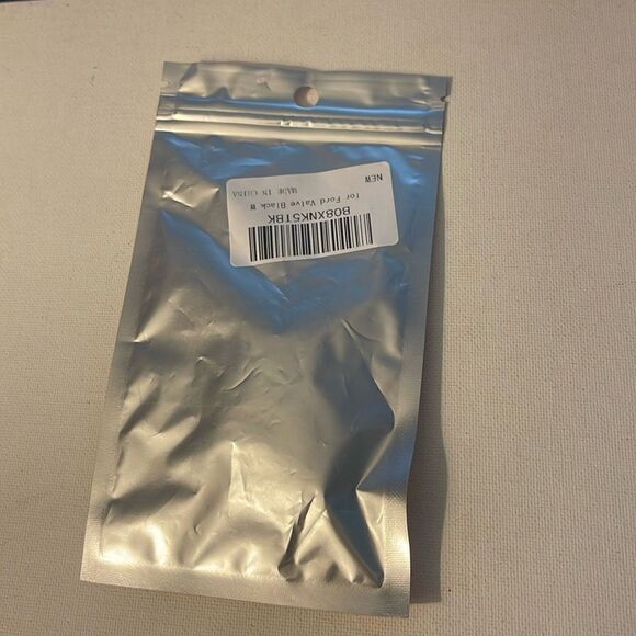 Ford valve Stem caps in Black set of 4 NWT - Picture 4 of 4